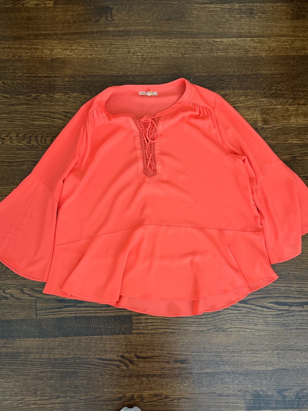 Gibson Latimer Coral Lace-Up Peplum Tunic